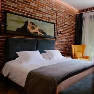 Rozafa Fish Hotel